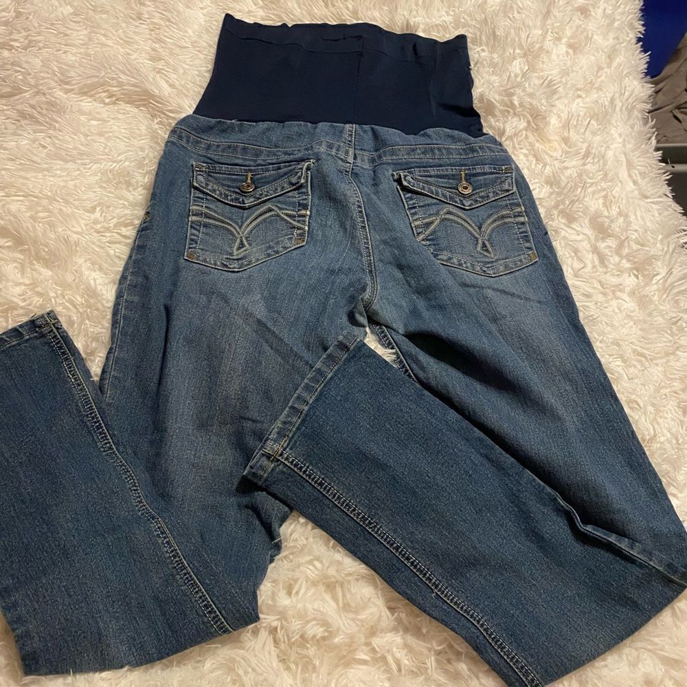 Bella Vida Maternity Jeans - Picture 2 of 3